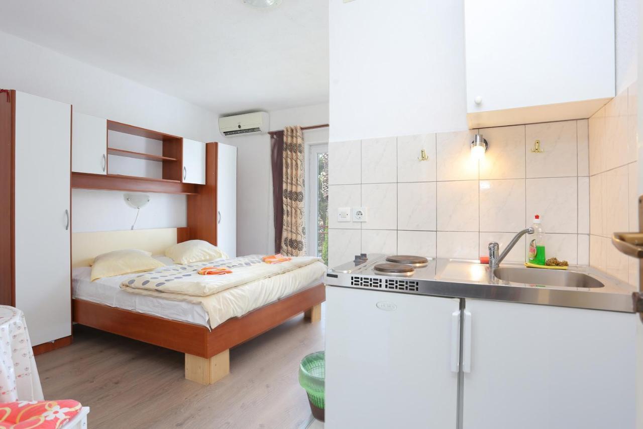 Apartments With A Parking Space Tucepi, Makarska - 6695 Exterior foto