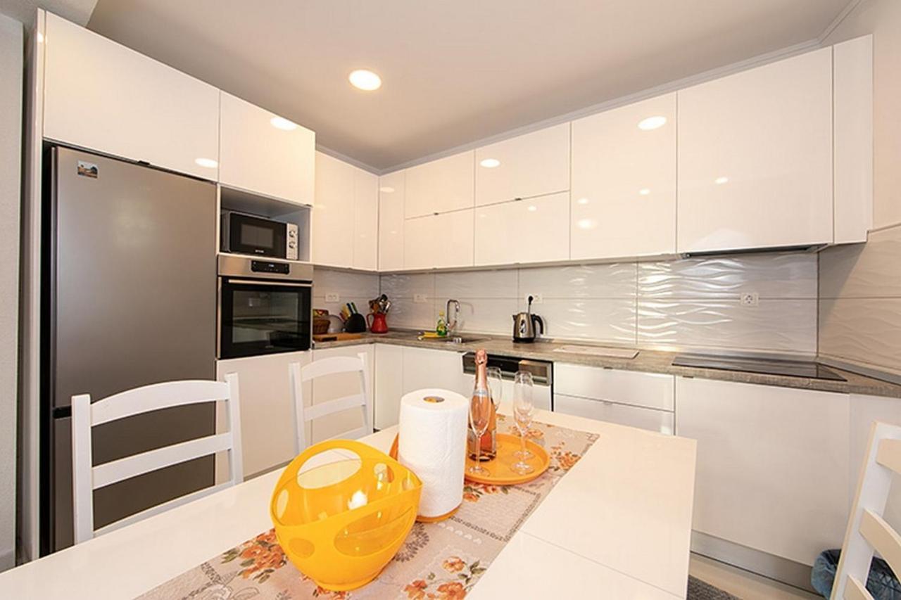 Apartments With A Parking Space Tucepi, Makarska - 6695 Exterior foto